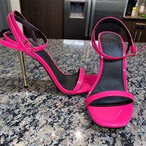 Pink minimalist heels